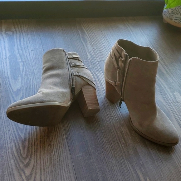 Boots - Picture 1 of 3